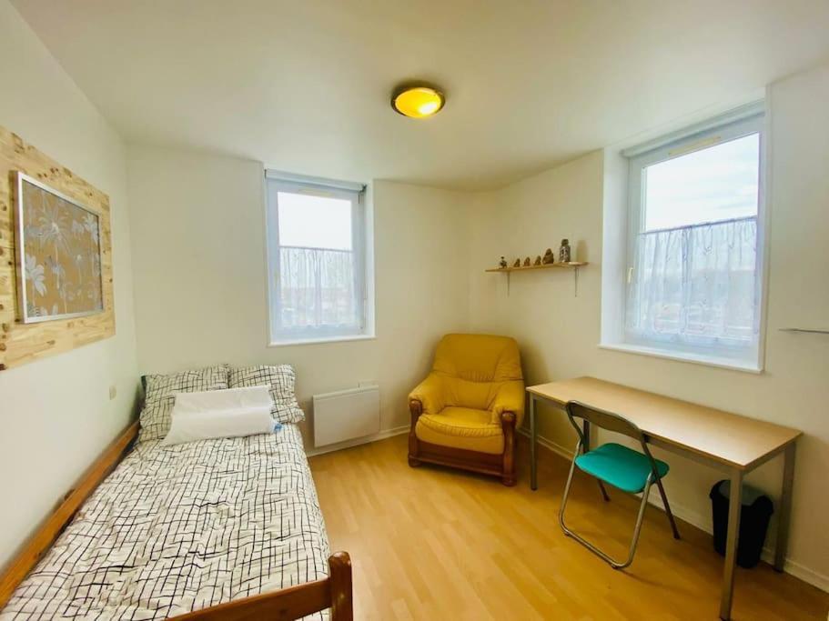 Appartement Renove Et Lumineux. Calais Exterior foto